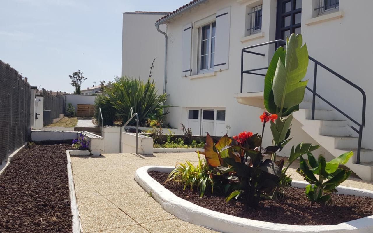 サン・ジル・クロワ・ド・ヴィ Charmante Maison De Vacancesヴィラ エクステリア 写真